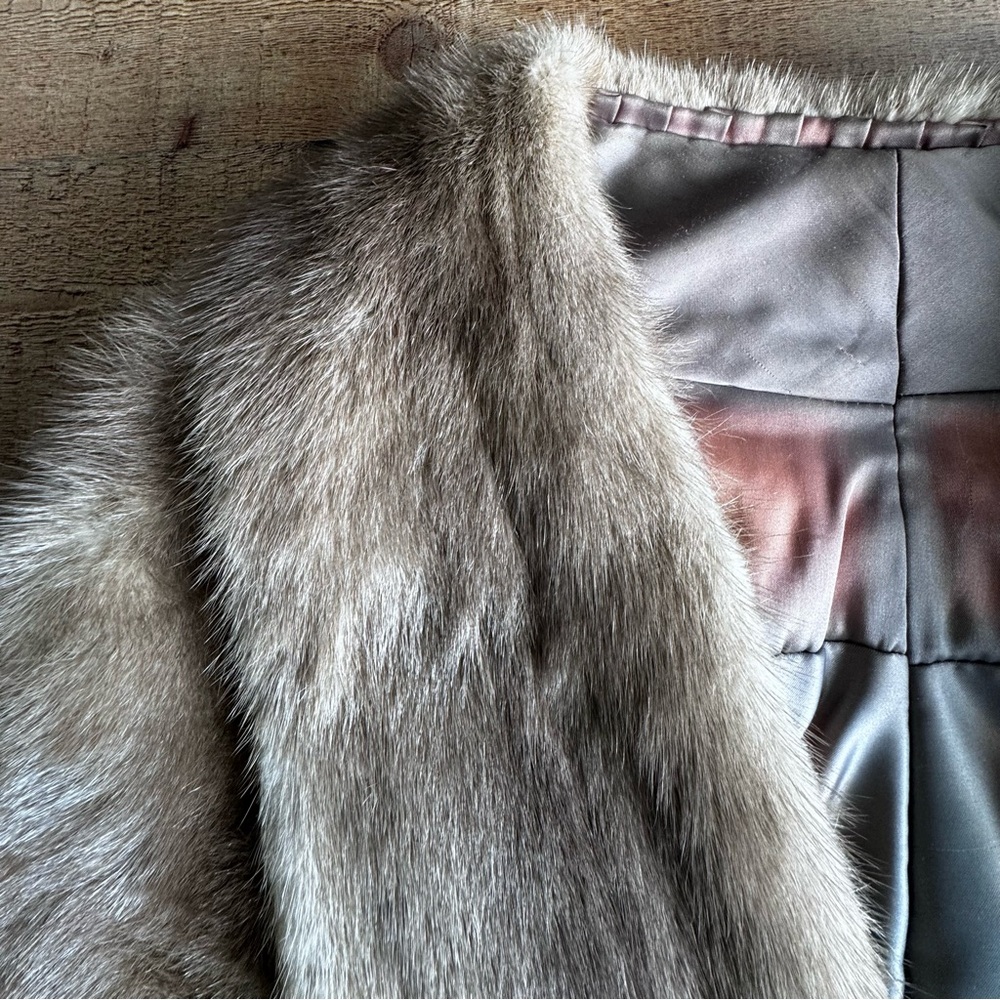 Fur Cape Collar Pockets ONE SIZE VINTAGE Gray Brown Animal Fur - Picture 3 of 11